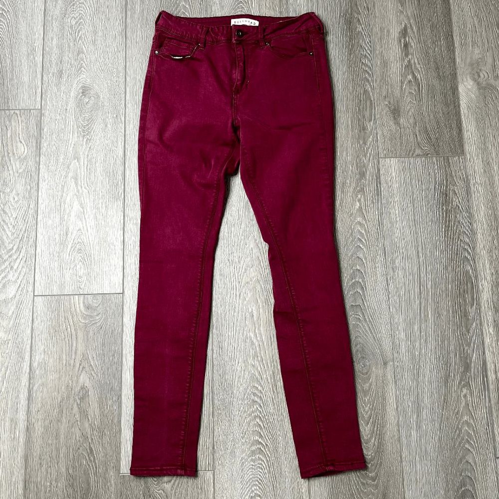Bullhead High-Rise Skinniest Size 7 Burgundy Jeans